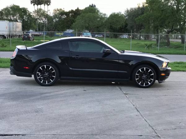 2011 FORD MUSTANG for sale in Brownsville, TX – photo 6