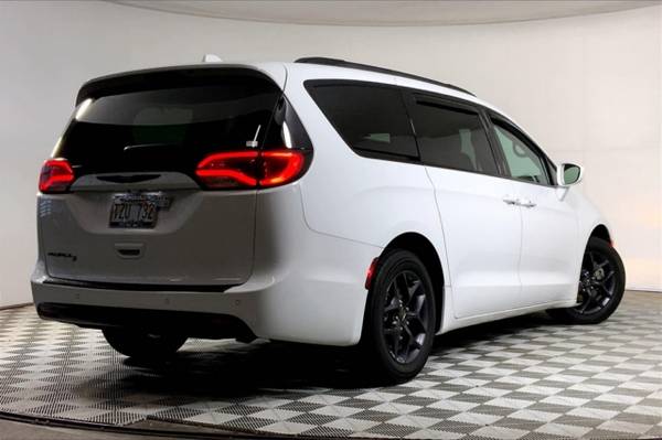 2019 Chrysler Pacifica Touring L Plus - - by dealer for sale in Honolulu, HI – photo 9