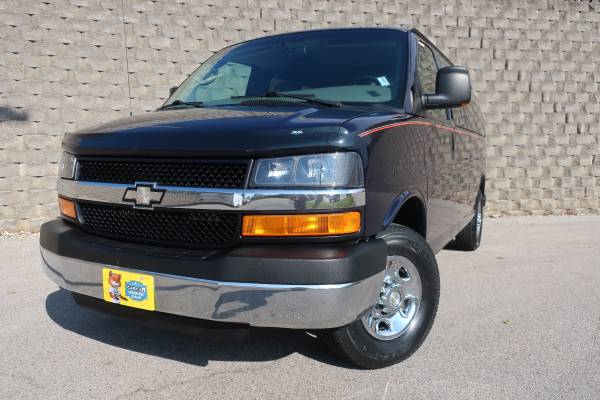 2009 Chevrolet Express 12 Passenger Van - - by dealer for sale in FOX RIVER GROVE, IL