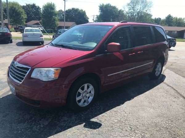 2010 CHRYSLER TOWN & COUNTRY (WISNESKI AUTO) - - by for sale in Green Bay, WI – photo 6
