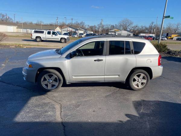 2010 Jeep Compass Latitude 4x4 106423 Miles - - by for sale in Middletown, OH – photo 3