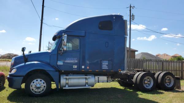 For sale Freightliner 2004 for sale in Alamo, TX – photo 2