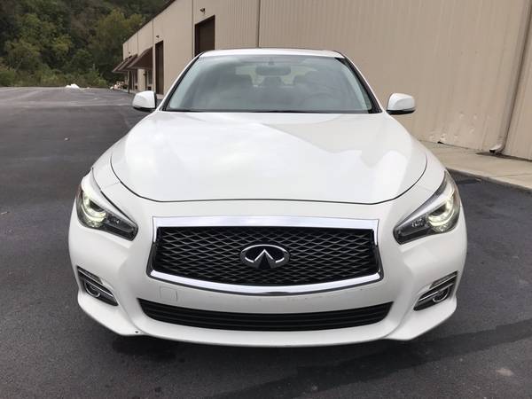 2015 INFINITI Q50 Premium * 1 Owner * Leather * Back-Up Cam * Sunroof for sale in Sevierville, TN – photo 2