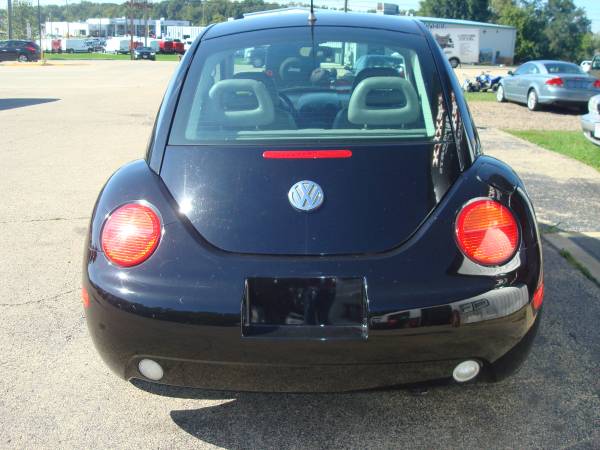 2000 Volkswagen New Beetle GLS 2.0*5 sp Manual for sale in Crystal Lake, IL – photo 4