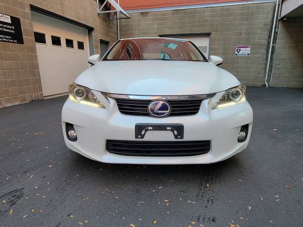 2011 LEXUS CT200H LOW MILES ! - - by dealer - vehicle for sale in Lynnwood, WA – photo 2