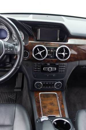 2013 Mercedes-Benz GLK350 4MATIC Pano Roof! 24MPG Hwy! - cars & for sale in Fort Collins, CO – photo 16