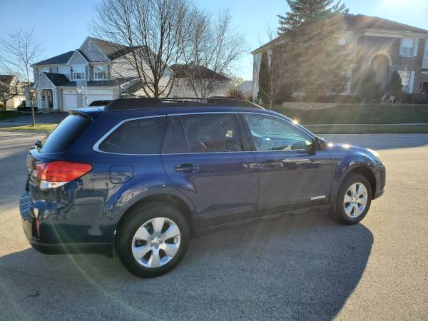 2011 Subaru Outback Premium AWD - Great Condition / Timing Belt Done... for sale in Carol Stream, IL – photo 4
