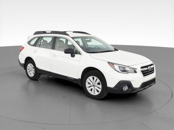2018 Subaru Outback 2.5i Wagon 4D wagon White - FINANCE ONLINE -... for sale in Chicago, IL – photo 15