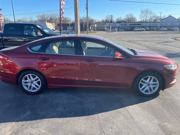 2014 Ford Fusion SE - - by dealer - vehicle automotive for sale in Greenfield, WI – photo 2