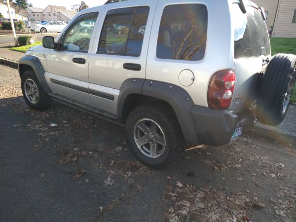 05 JEEP LIBERTY RENEGADE 4X4,GOOD REG! $1800obo - cars & trucks - by... for sale in Springfield, OR – photo 2