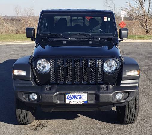 ~ ~ ~ 2020 Jeep Gladiator Sport 4x4 ( 13K MILES!!! ) ~ ~ ~ - cars &... for sale in Mukwonago, WI – photo 3