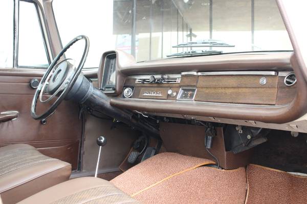 1968 Mercedes-Benz 230S - - by dealer - vehicle for sale in San Diego, CA – photo 13