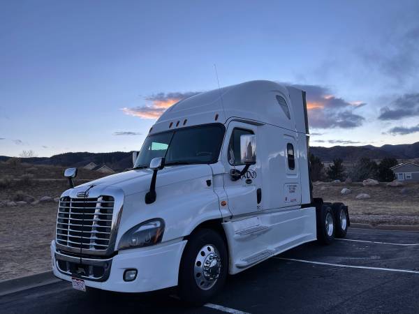 2016 Freightliner Cascadia 1 owner NO DEF for sale in Littleton, CO – photo 5