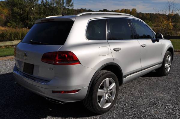 2012 Volkswagen Touareg TDI Luxury AWD for sale in Laurys Station, PA – photo 18