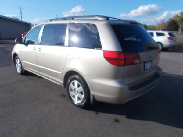 2004 Toyota Sienna XLE 1-OWNER - - by dealer - vehicle for sale in Hugo, MN – photo 7