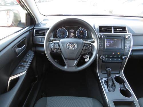 2016 Toyota Camry LE for sale in Pleasant Hill, IA – photo 12