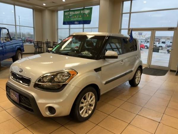 2013 Kia Soul Plus - - by dealer - vehicle automotive for sale in Boone, IA – photo 3