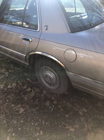 1994 Mercury Marquis GranGS - cars & trucks - by owner - vehicle... for sale in Stoneham, MA – photo 2