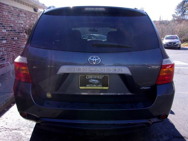 2010 Toyota Highlander Seats-8 AWD, 151k Miles, P Roof, Grey, Clean for sale in Franklin, MA – photo 4