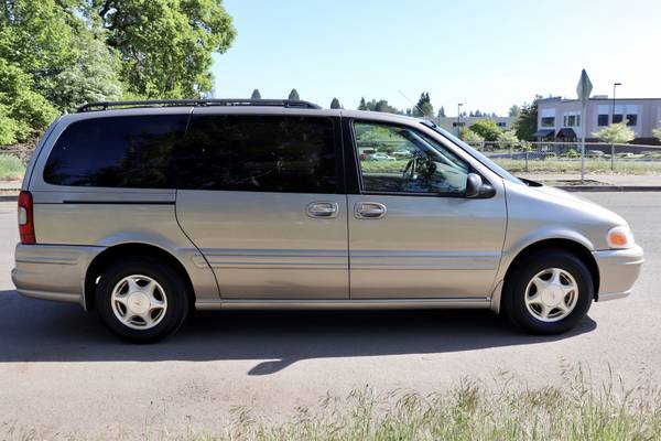 1999 Oldsmobile Silhouette Van (Chevy Venture) Very Low Miles - cars for sale in Vancouver, OR – photo 4