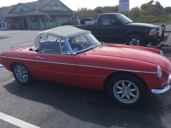 1968 MGB red roadster antique car for sale for sale in Charlestown, RI – photo 2