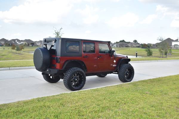 Lifted 2009 Jeep Wrangler Unlimited for sale in Rosharon, TX – photo 6