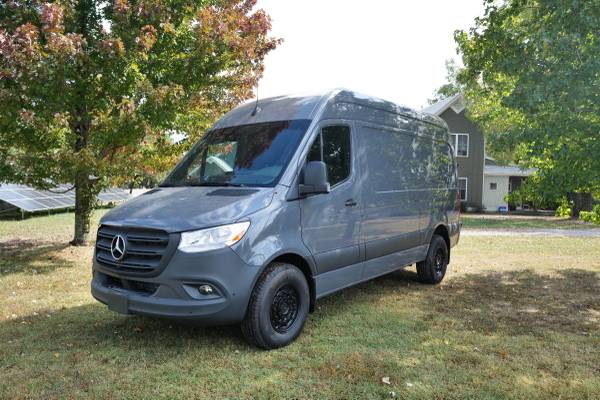 2022 Mercedes Sprinter 2500 High Roof 2wd for sale in Johnson, AR