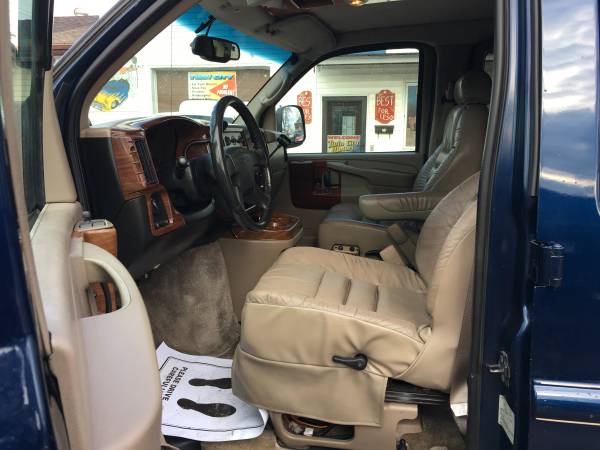 ★★★ 2004 GMC Savana Starcraft Conversion Van ★★★ for sale in Grand Forks, ND – photo 15