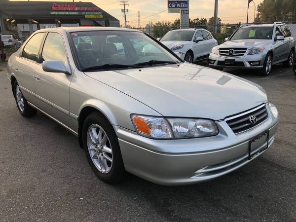 2001 Toyota Camry XLE Auto, Leather, Heated, Sunroof for sale in Other, Other – photo 2