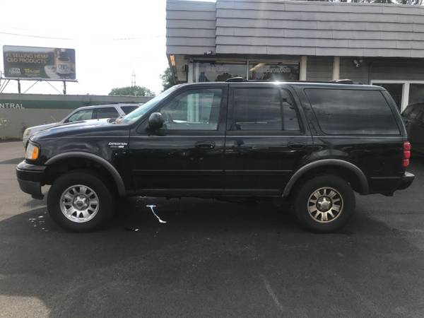 2000 FORD EXPEDITION XLT 4WD WITH 78,000 MILES for sale in Akron, NY – photo 2