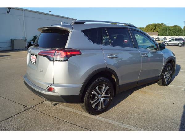 2018 Toyota RAV4 LE - Finance Here! Low Rates Available! for sale in Hurst, TX – photo 4