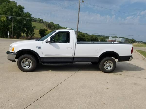 1998 FORD f150 Reg Cab 4x4 LOW MILES for sale in Sioux City, IA – photo 5