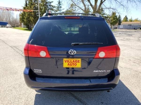 2006 Toyota Sienna LE for sale in Green Bay, WI – photo 4