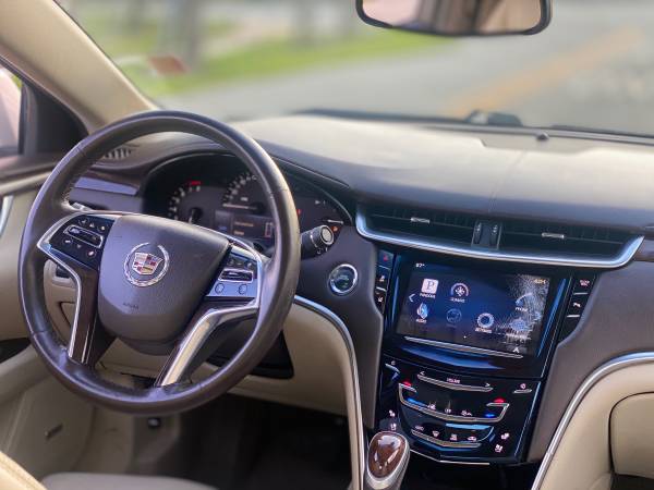 2013 CADILLAC XTS - - by dealer - vehicle automotive for sale in Miami, FL – photo 18