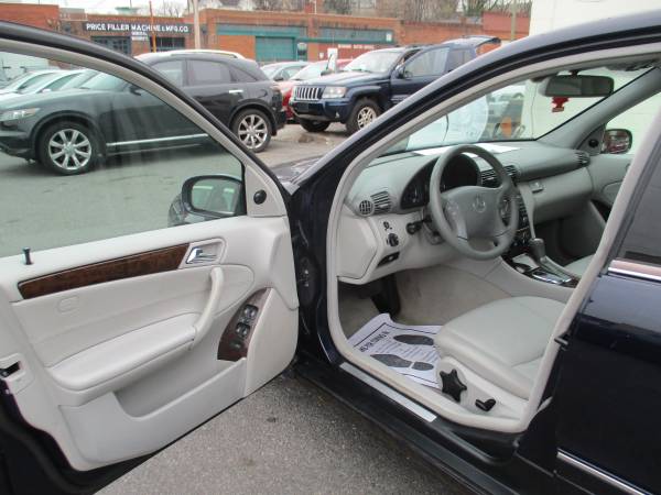 2006 Mercedez-Benz C280 Lexury **4MATIC/ Leather & Sunroof for sale in Roanoke, VA – photo 11