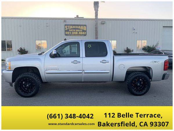 2011 Chevrolet Chevy Silverado 1500 Crew Cab LT Pickup 4D 5 3/4 ft for sale in Bakersfield, CA
