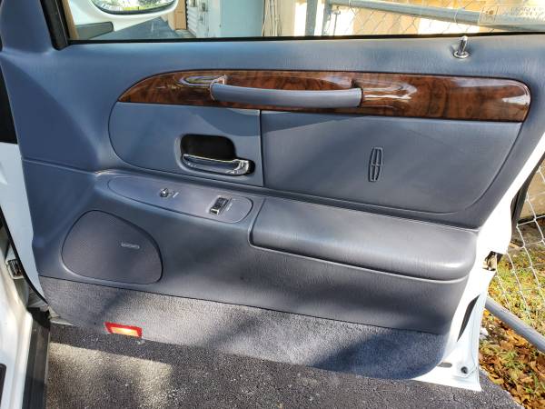 1998 Lincoln Town car Executive Model with very low miles @ (84,000)... for sale in Fort Myers, FL – photo 17