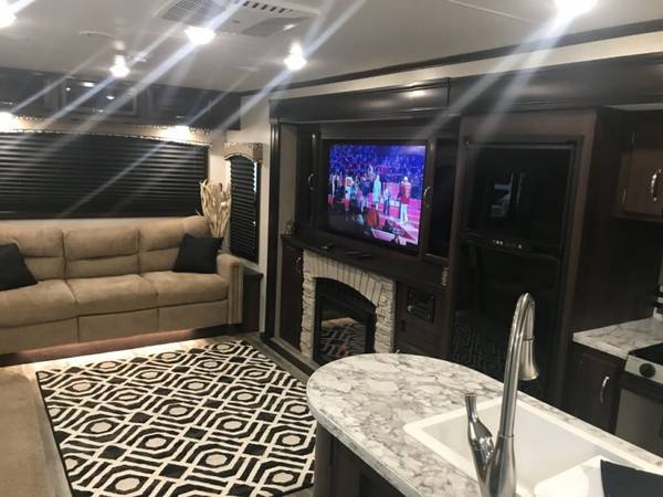 2018 JAYCO 34RSBS JAY FLIGHT for sale in Cross Plains, WI – photo 19