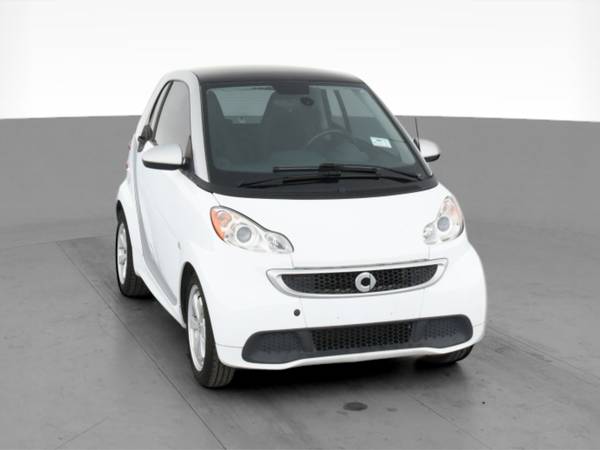 2013 smart fortwo Pure Hatchback Coupe 2D coupe White - FINANCE... for sale in La Crosse, MN – photo 16