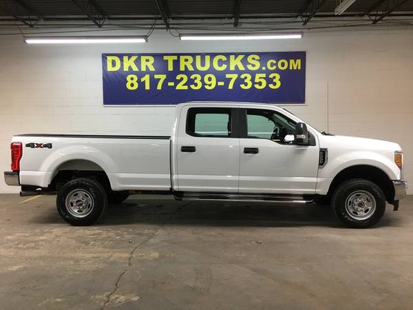 2017 Ford F-250 XL Crew Cab 4x4 V8 Service Contractor Pickup Truck for sale in Arlington, TX