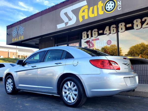 2010 Chrysler Sebring 4dr Sdn Touring - - by dealer for sale in Gladstone, MO – photo 11
