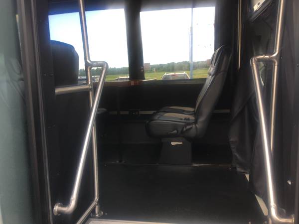 Low Miles! Limo, 14 Passenger for sale in Wisconsin Rapids, WI – photo 5