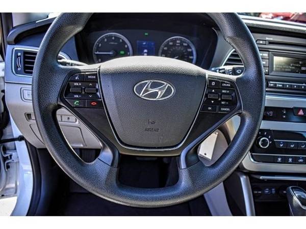 2017 Hyundai Sonata Base sedan Quartz White Pearl for sale in El Paso, TX – photo 17