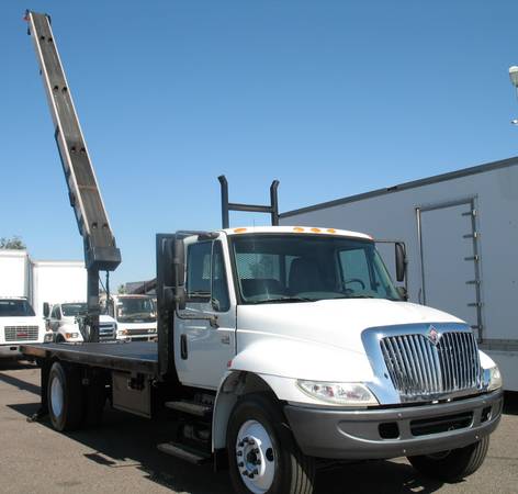 2007 International 4300 DT466 Auto 30FT Conveyor Truck 360 Rotate for sale in Mesa, AZ – photo 4
