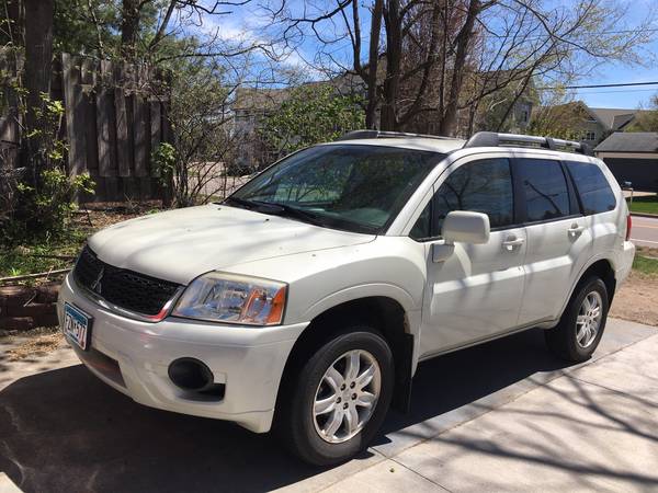 Mitsubishi Endeavor , low miles for sale in Saint Paul, MN