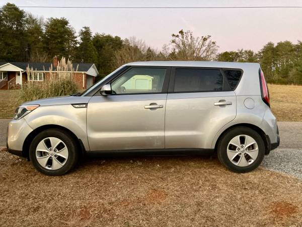 2016 KIA SOUL - Ultra Low Mileage, only 31k! - - by for sale in Boiling Springs, SC – photo 2