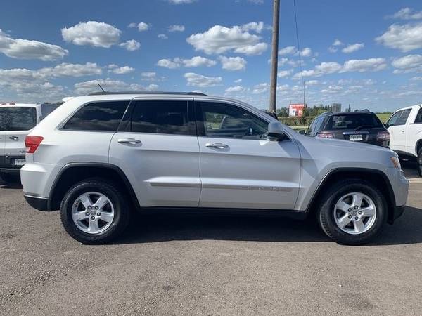 2011 Jeep Grand Cherokee Laredo 4x4 Sunroof Clean Carfax We Finance for sale in Canton, WV – photo 5