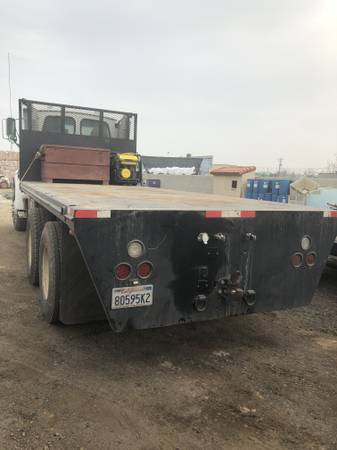 2005 Sterling LT9500 w/16ft. flatbed, 3 axle semi truck w/air brakes for sale in Bakersfield, WA – photo 6