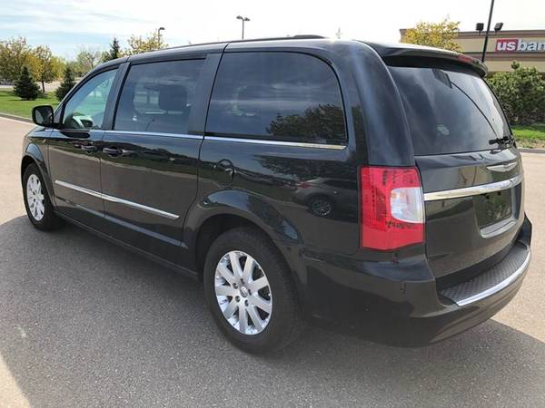 2016 Chrysler Town & Country Touring ***LOW MILES**LOADED** FINANCING for sale in Ramsey , MN – photo 5