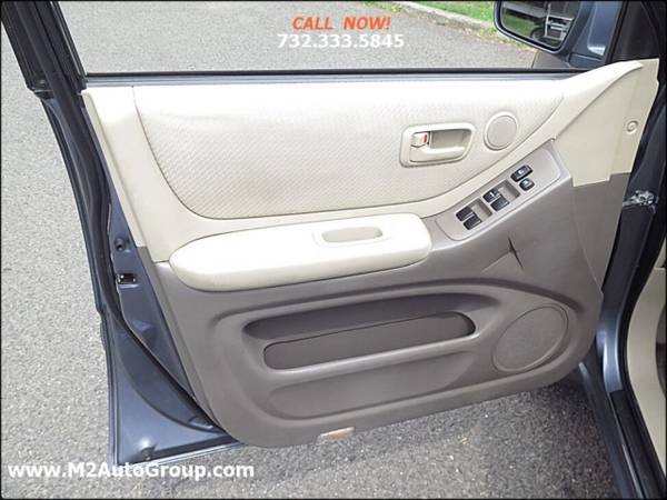 2004 Toyota Highlander Base AWD 4dr SUV V6 w/3rd Row for sale in East Brunswick, NY – photo 17
